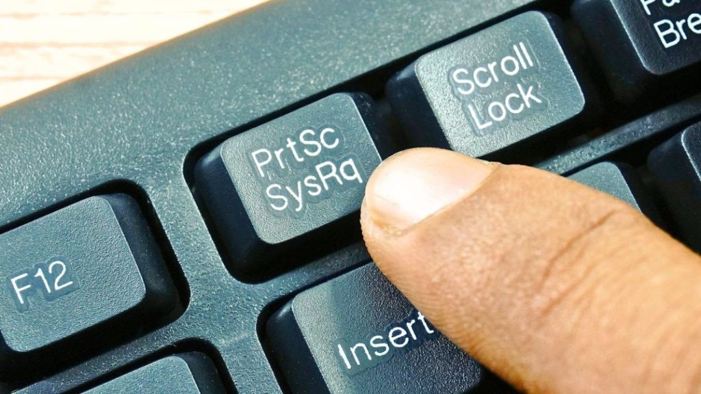 Best for full screen + auto save to screenshot on Windows
