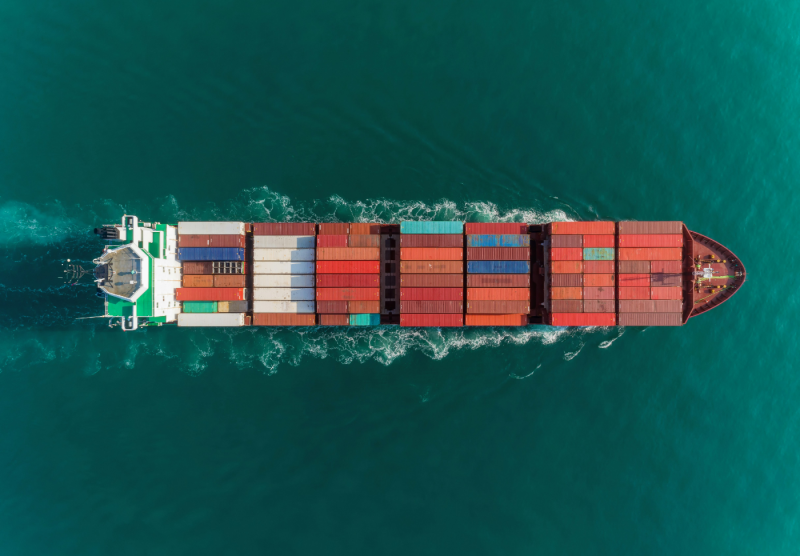 Ảnh hưởng của Chiến tranh Iran đến Vận chuyển Hàng hóa Toàn cầu 2026: Eo biển Hormuz tê liệt, giá cước tăng vọt – Cập nhật mới nhất