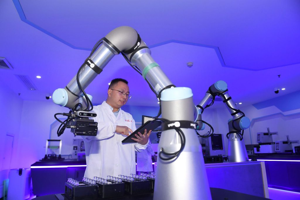 牢记嘱托建新功】学习强国｜中国科学技术大学：“机器化学家”带来科研新范式-中国科大新闻网