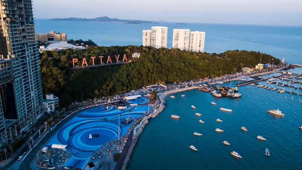 Du lịch đến Pattaya – Bãi biển sôi động và thành phố nghỉ dưỡng nổi tiếng của Thái Lan