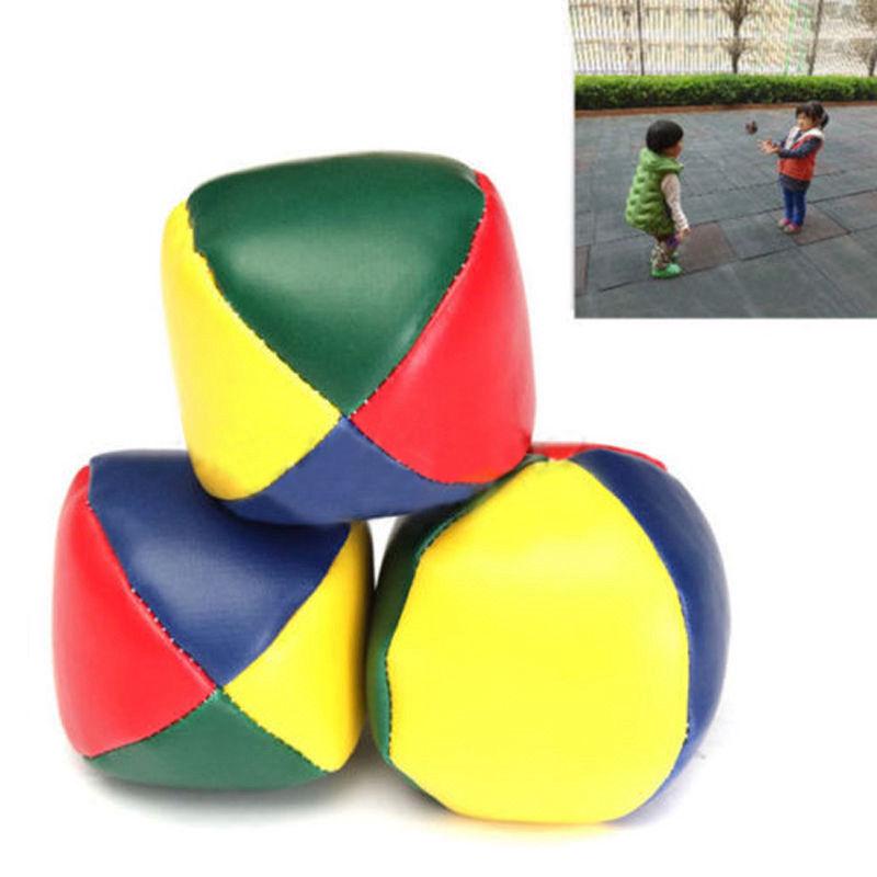Túi đậu (bean bag) — lựa chọn lý tưởng cho người mới học cách tung hứng. Không bật nảy, không lăn xa khi rơi, giúp bạn tập trung vào kỹ thuật thay vì mất thời gian nhặt bóng.