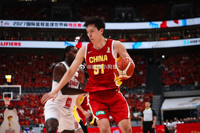半场战报：中国男篮48-39领先沙特，廖三宁15分，崔永熙8分5板